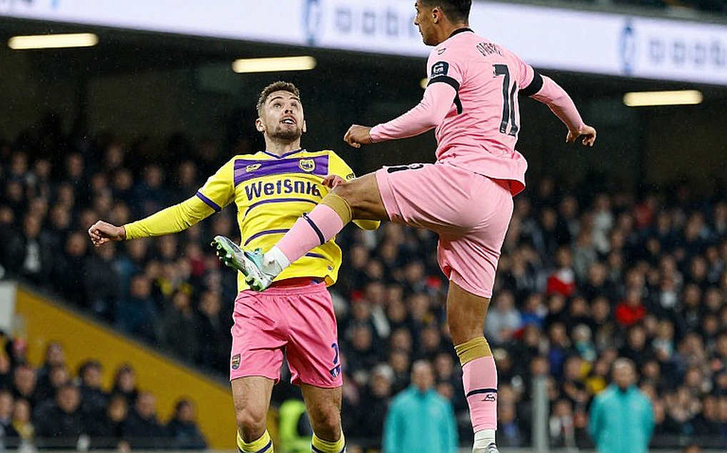 Bên dưới bảng xếp hạng V-League là một khoảng trống dữ liệu không ai chịu lấp