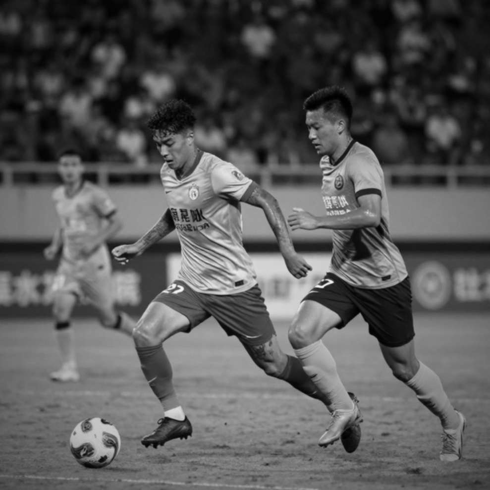 Hai cái tên, một khoảng trống: tuyến giữa tuyển Việt Nam trước giờ khai cuộc ASEAN Cup 2026 Hai cái tên, một khoảng trống: tuyến giữa tuyển Việt Nam trước giờ khai cuộc ASEAN Cup 2026
