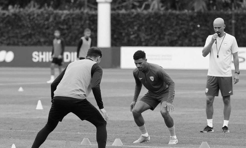 V-League 2026-2027: Luật mới IFAB và tăng ngoại binh 4 người - Cuộc đua gay gắt giữa Công an Hà Nội và Thể Công V-League 2026-2027: Luật mới IFAB và tăng ngoại binh 4 người - Cuộc đua gay gắt giữa Công an Hà Nội và Thể Công