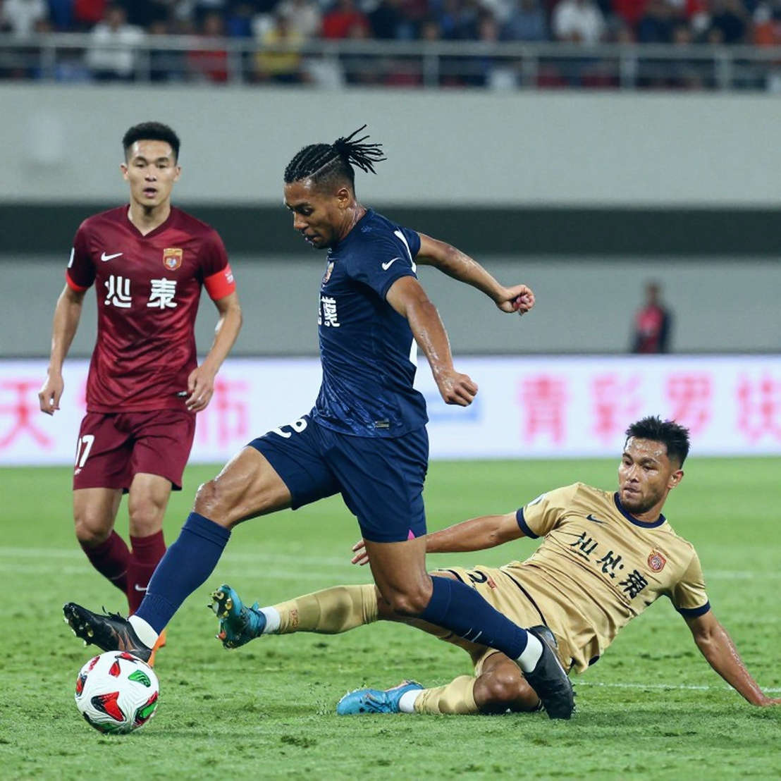 The Empty Cells That Price Vietnam's Transfer Market
