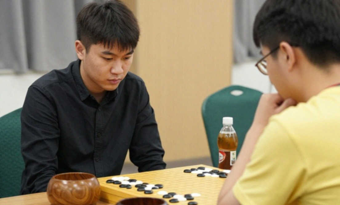 Bodhana Sivanandan, 11 tuổi, ghi 6/7 điểm và đạt hiệu suất 2504 Elo ở bàn số 1 Olympiad cờ vua Samarkand 2026