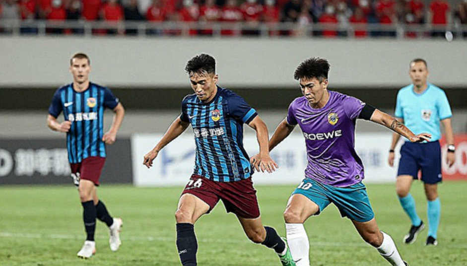 Bong bóng giá cầu thủ trẻ V.League: Hợp đồng ký xong, nhưng máy in không nhả ra một trang