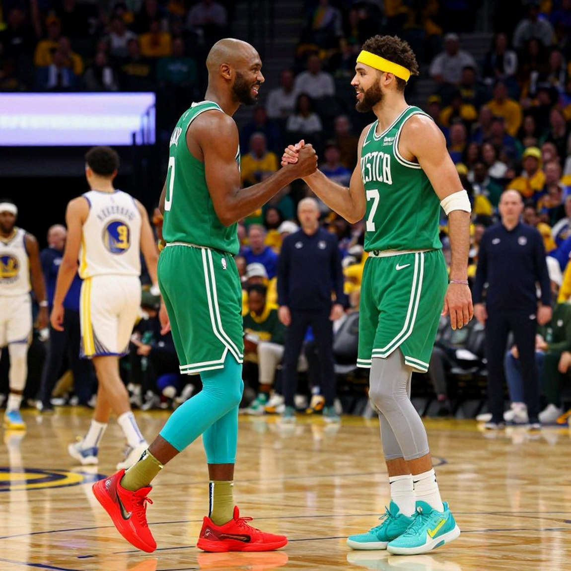 Jordan Hawkins bị Memphis Grizzlies waive: bài toán 16 hợp đồng và cú ném ba 34,8%