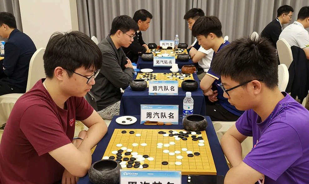 ChessBase Magazine số 225: Lời hứa Bent Larsen và cấu trúc thật của một sản phẩm huấn luyện