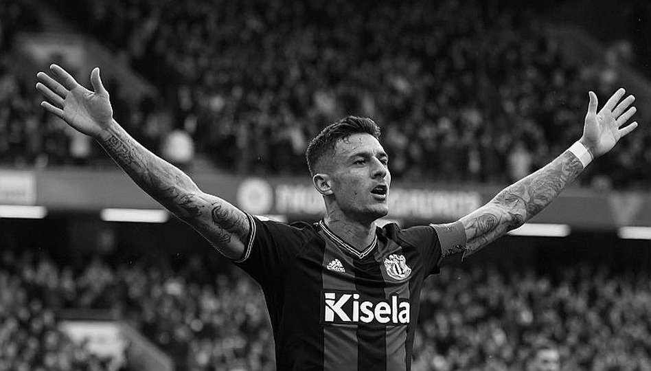Paulinho và chiếc áo ký tên: cách Toluca biến một buổi đón đội thành tài sản cộng đồng